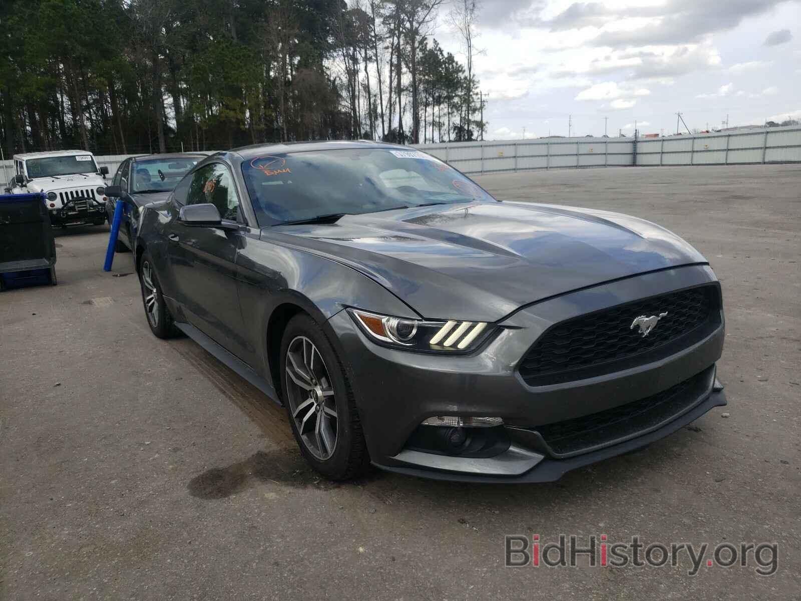 Photo 1FA6P8TH9G5210895 - FORD MUSTANG 2016