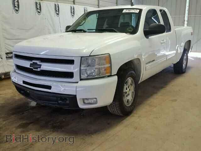 2011 CHEVROLET SILVERADO - VIN: 1GCRCSE03BZ460075 - Фото 2