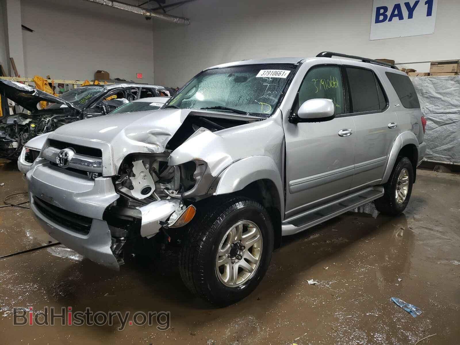 2006 TOYOTA SEQUOIA - VIN: 5TDBT44A36S266581 - Фото 2