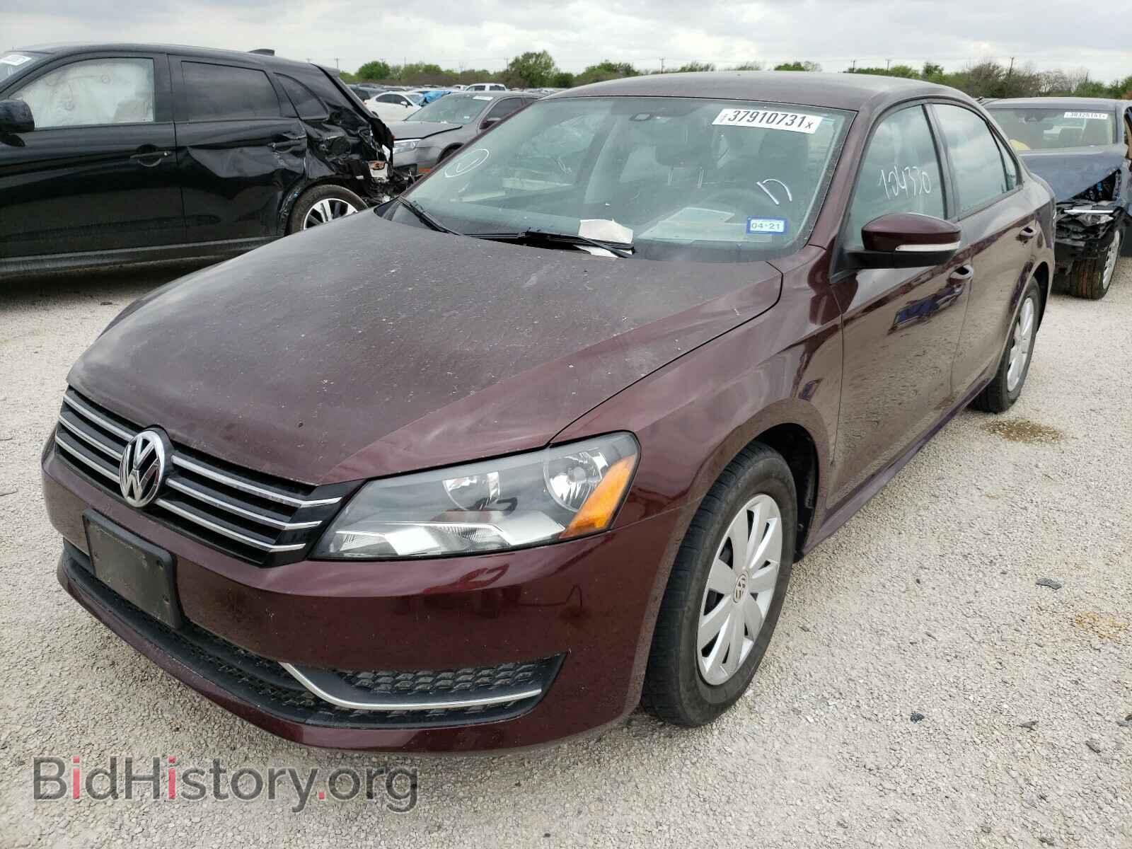 2013 VOLKSWAGEN PASSAT - VIN: 1VWAH7A3XDC132571 - Photo 2
