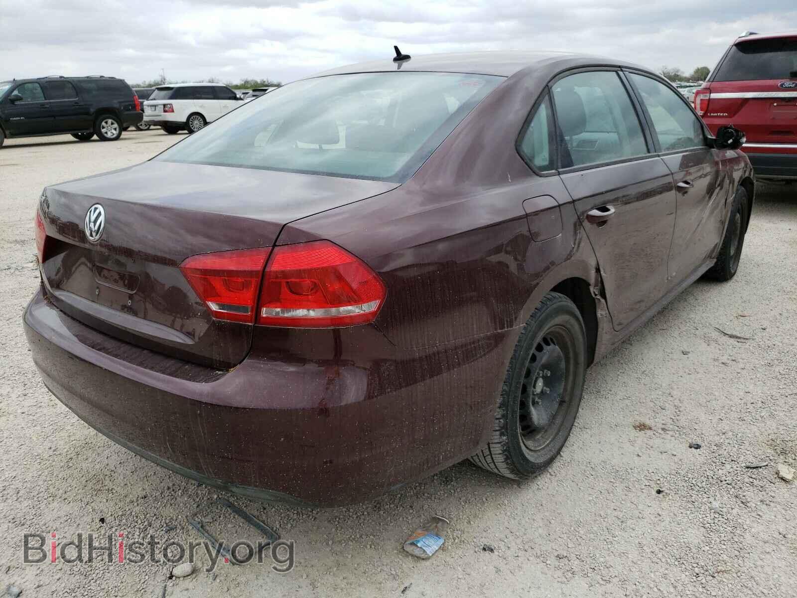 2013 VOLKSWAGEN PASSAT - VIN: 1VWAH7A3XDC132571 - Photo 4