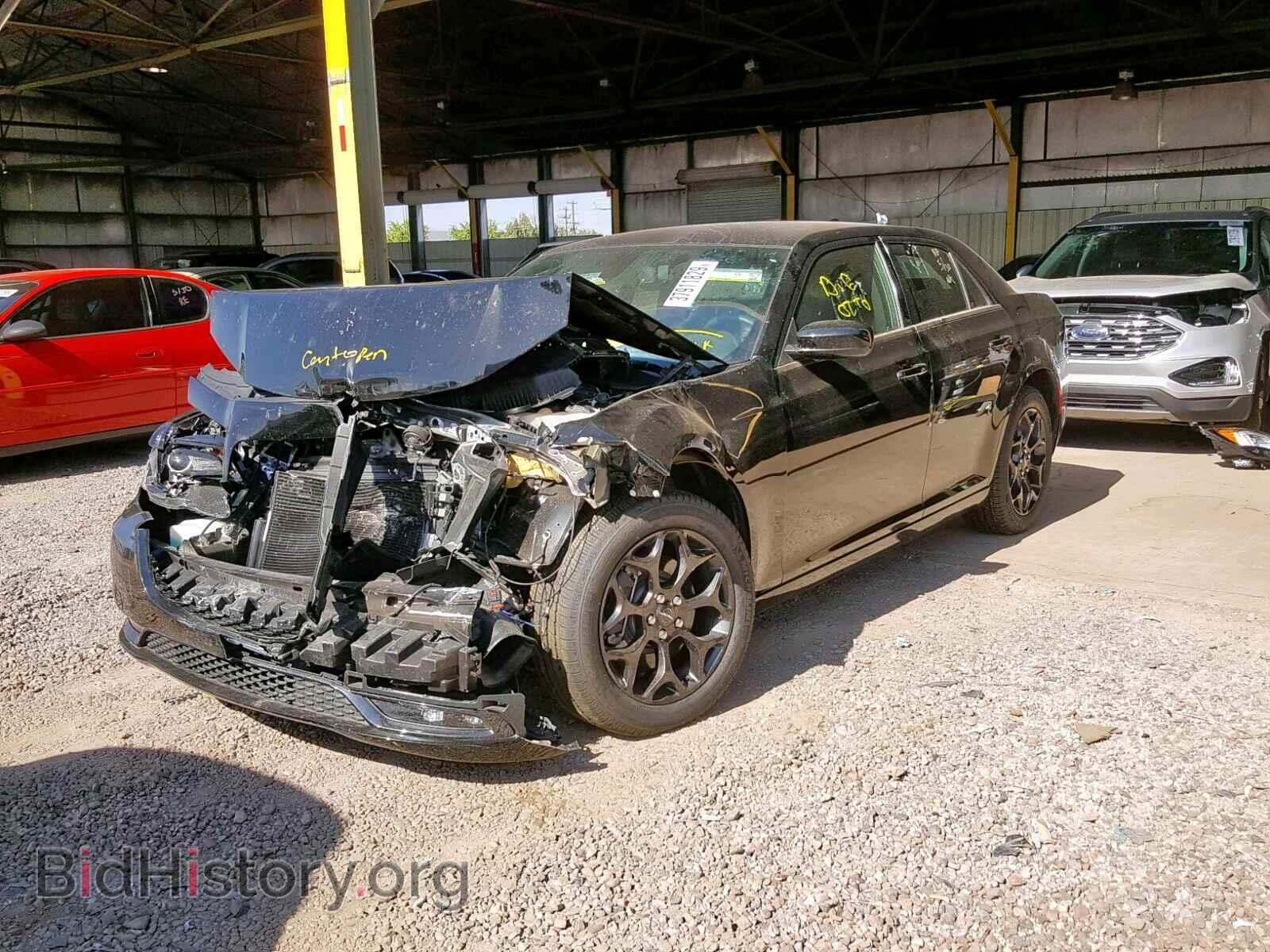 2019 CHRYSLER 300 - VIN: 2C3CCAGG2KH569836 - Фото 2