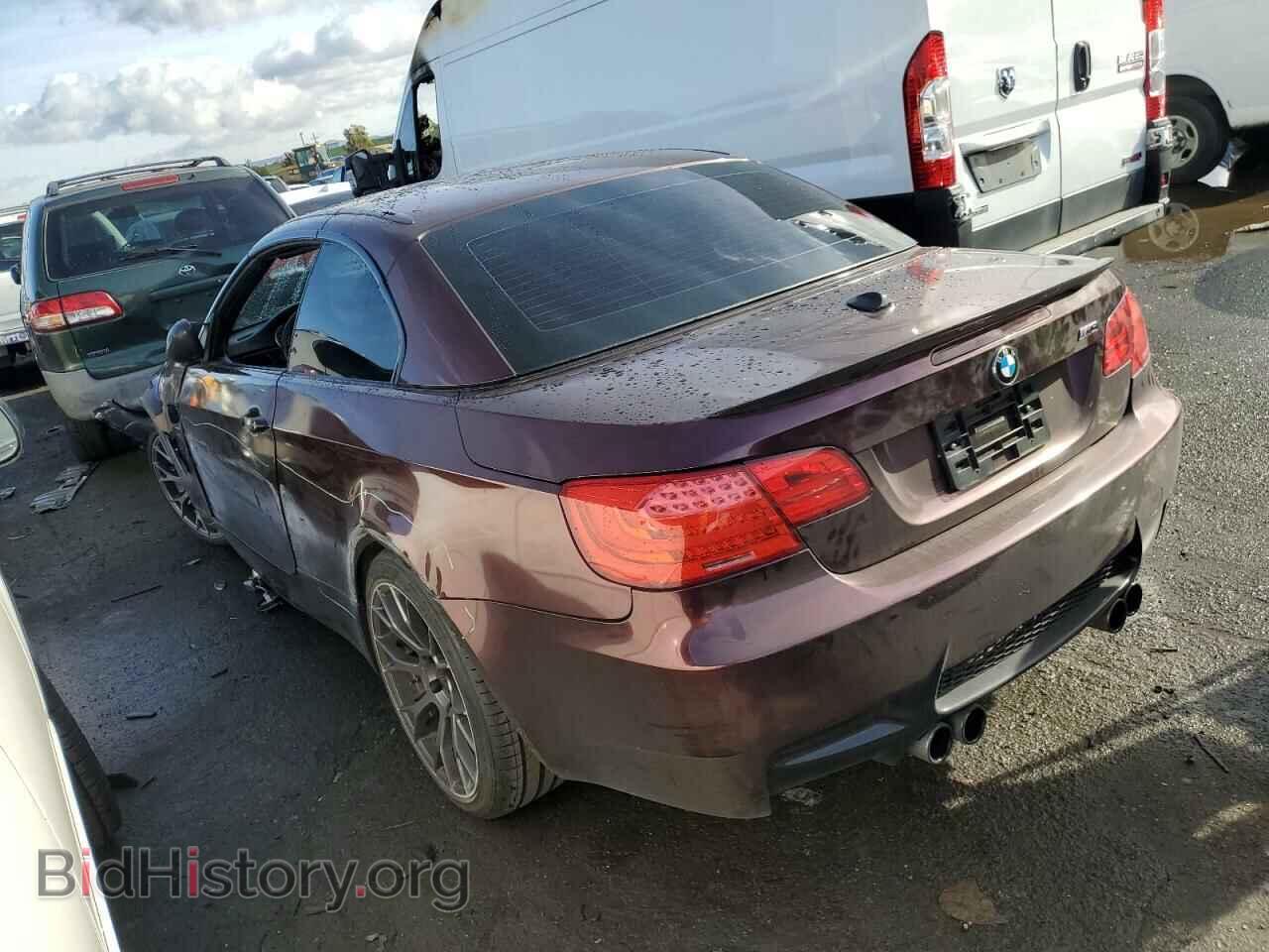 2011 BMW M3 - VIN: WBSDX9C52BE399341 - Фото 2