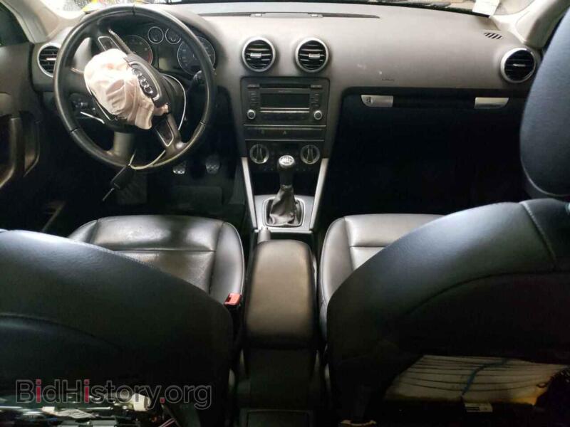 2012 Audi A3 (VIN WAUFEAFM1CA039218) — photo 8 of 12