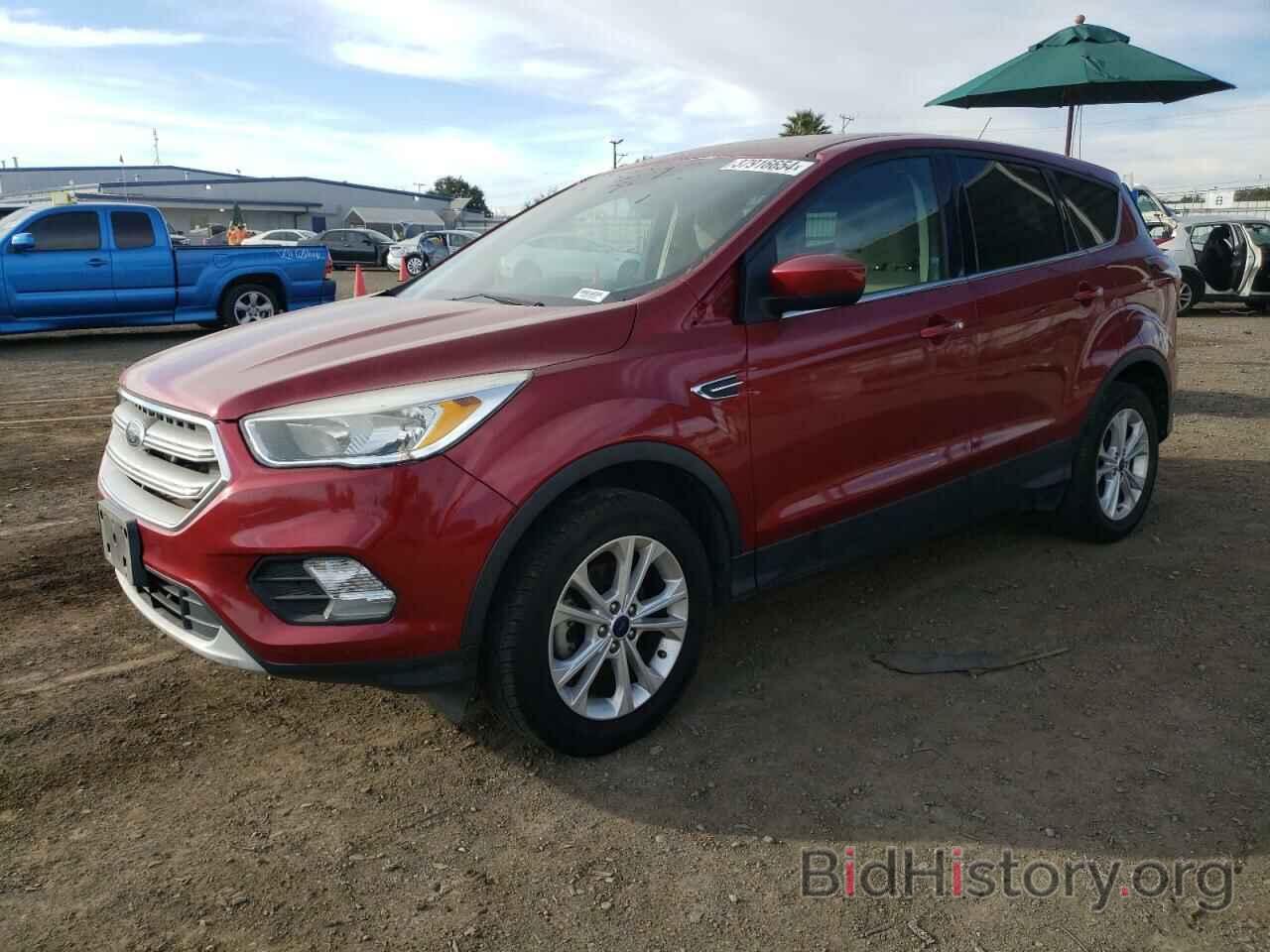 Фотография 1FMCU0GD7HUA50971 - FORD ESCAPE 2017