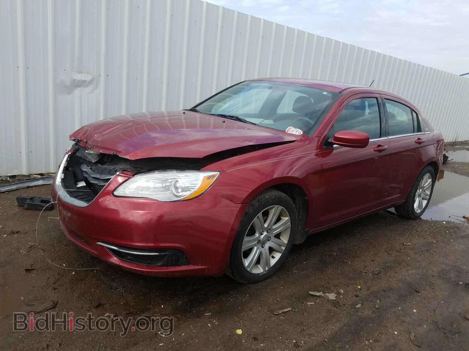 2013 CHRYSLER 200 - VIN: 1C3CCBAB3DN705064 - Фото 2