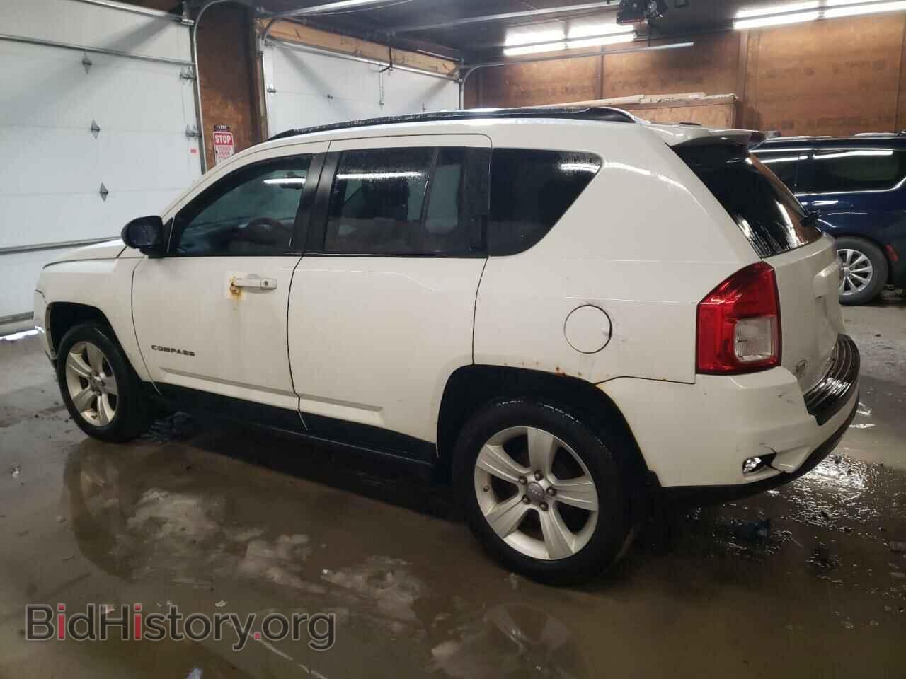 2011 JEEP COMPASS - VIN: 1J4NT1FA1BD230607 - Photo 2
