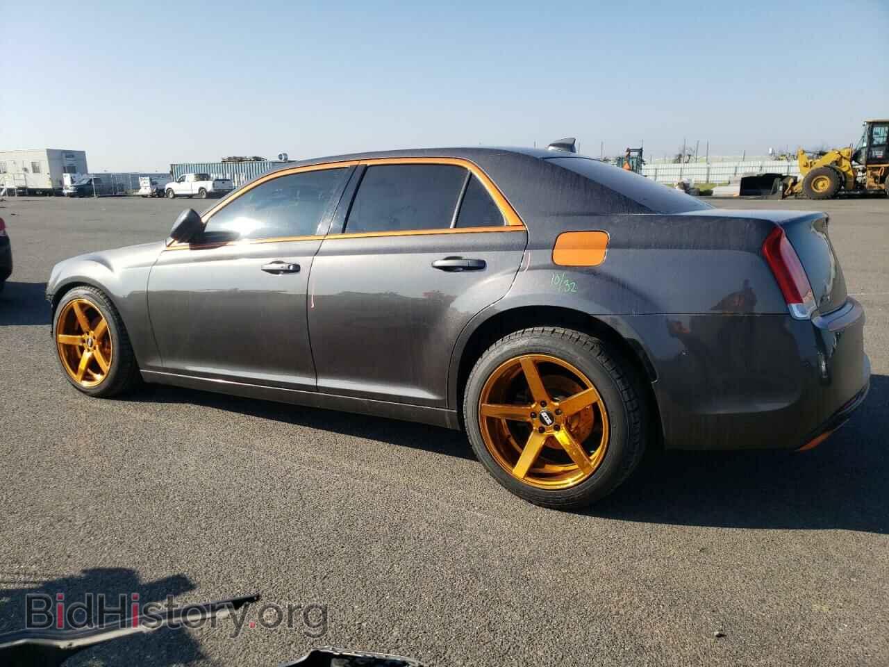 2016 CHRYSLER 300 - VIN: 2C3CCAAG4GH243729 - Фото 2