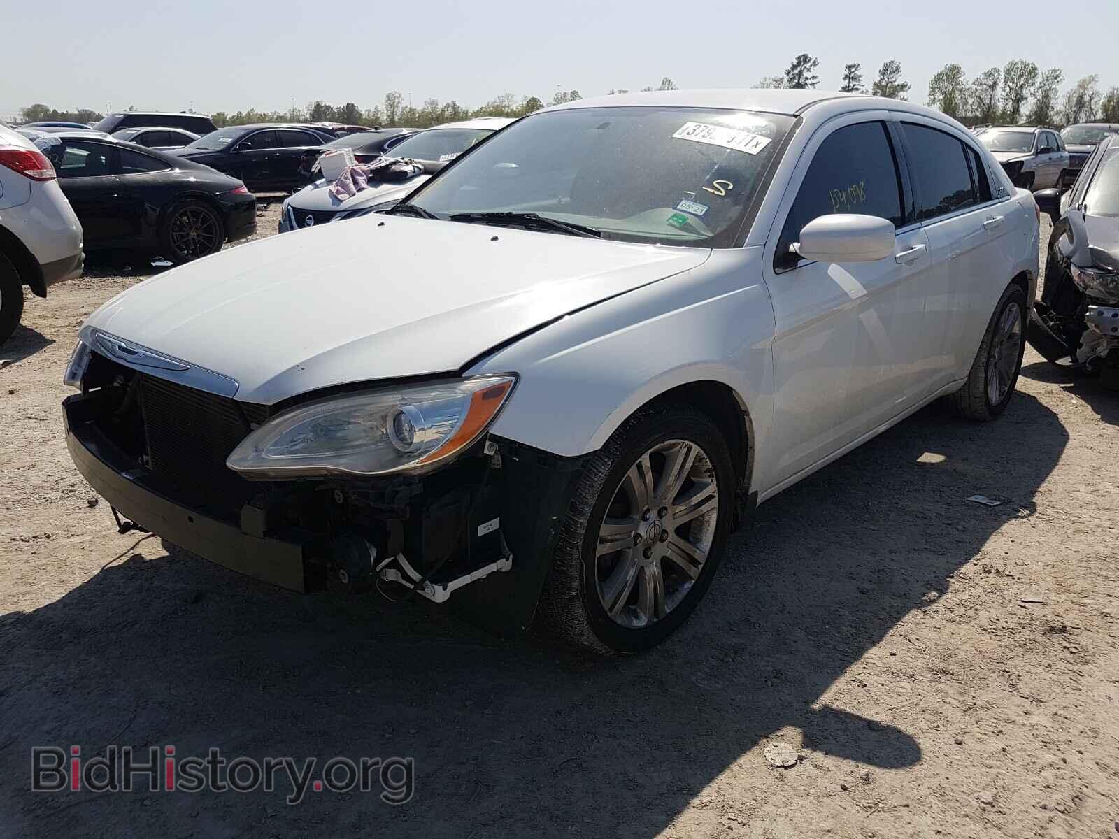 2013 CHRYSLER 200 - VIN: 1C3CCBBB7DN694018 - Фото 2