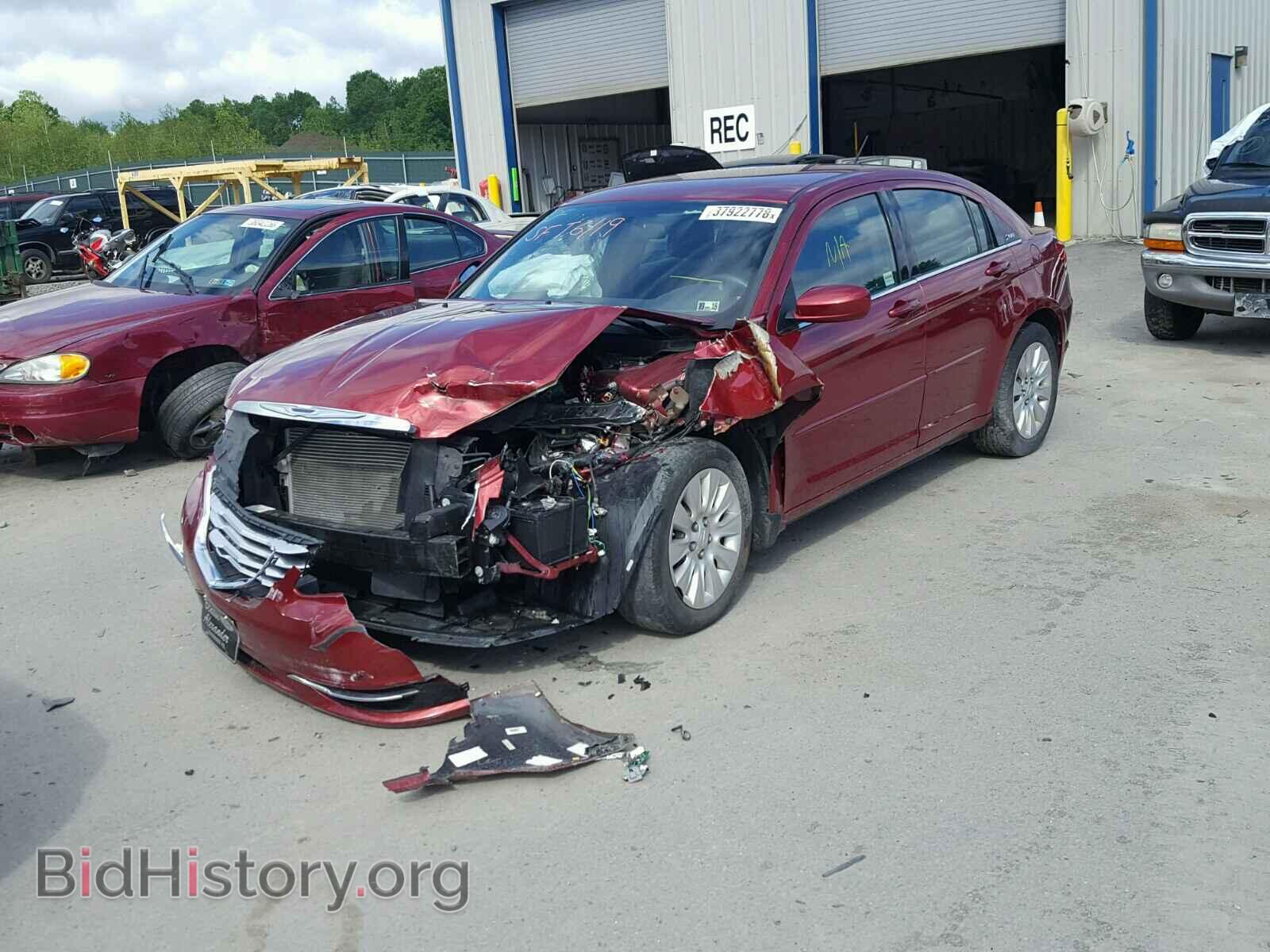 2011 CHRYSLER 200 - VIN: 1C3BC4FB1BN557929 - Фото 2