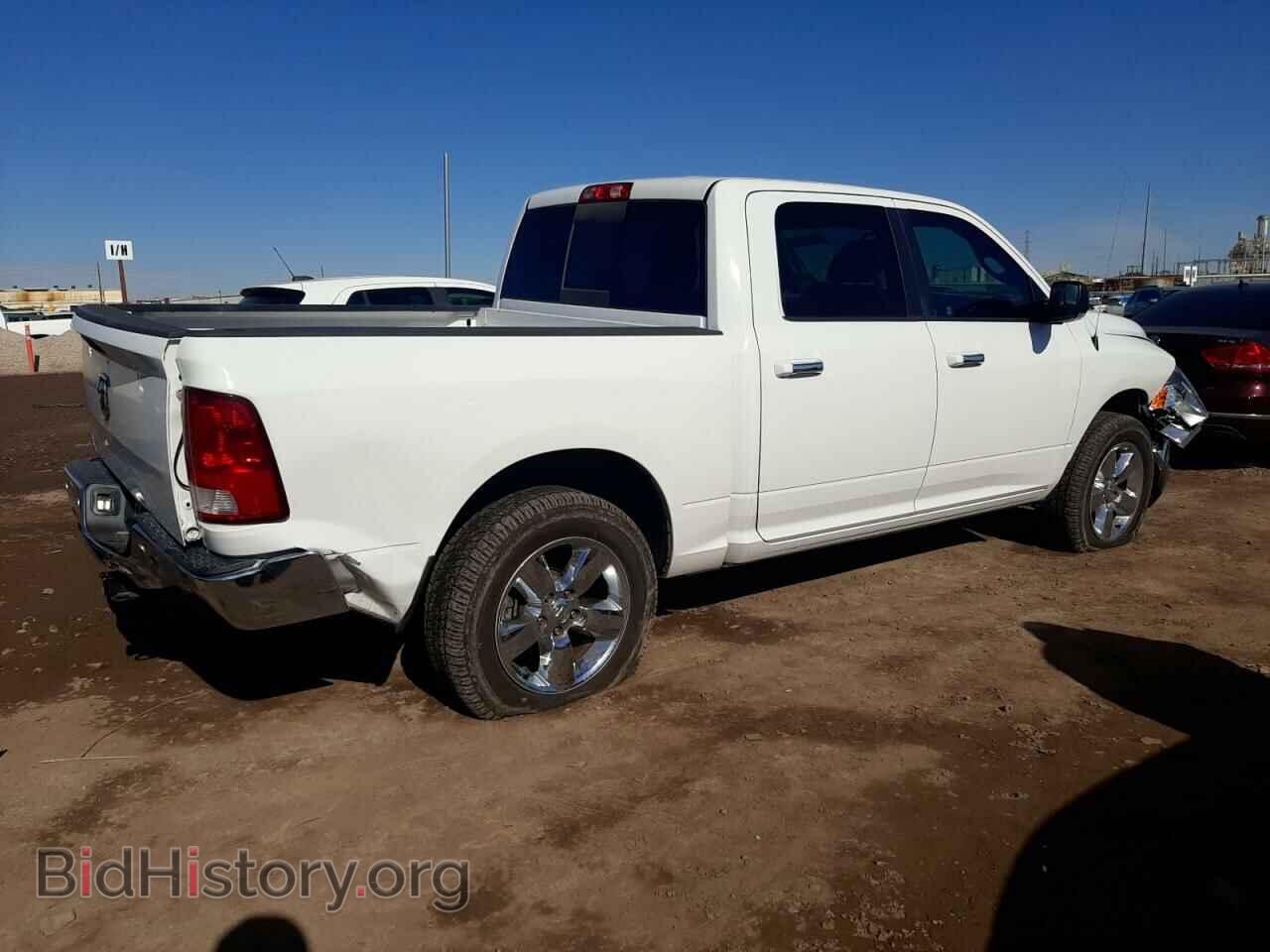 2016 RAM 1500 - VIN: 3C6RR6LT3GG382172 - Фото 3