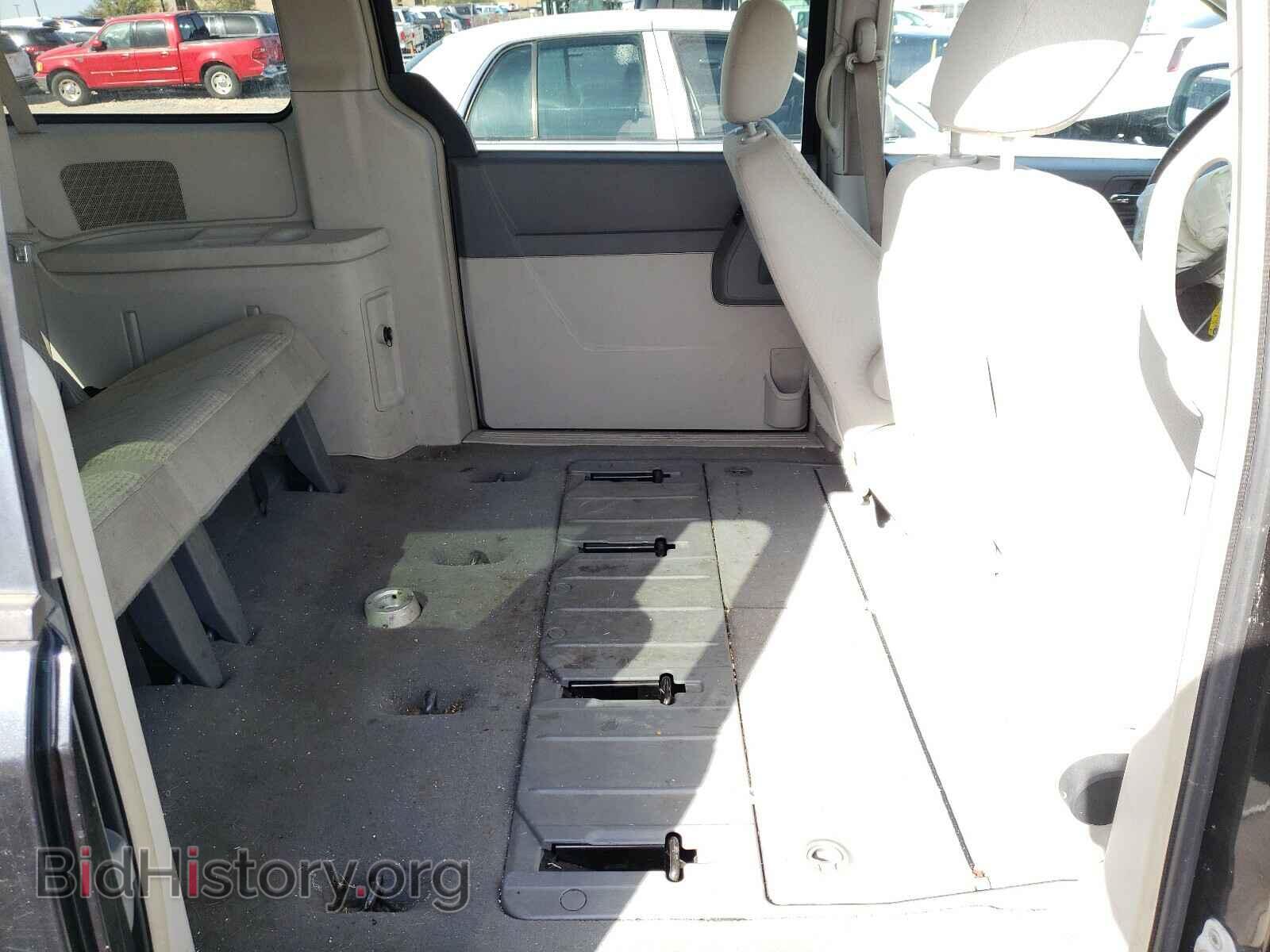 2008 CHRYSLER MINIVAN - VIN: 2A8HR44H78R107668 - Фото 6