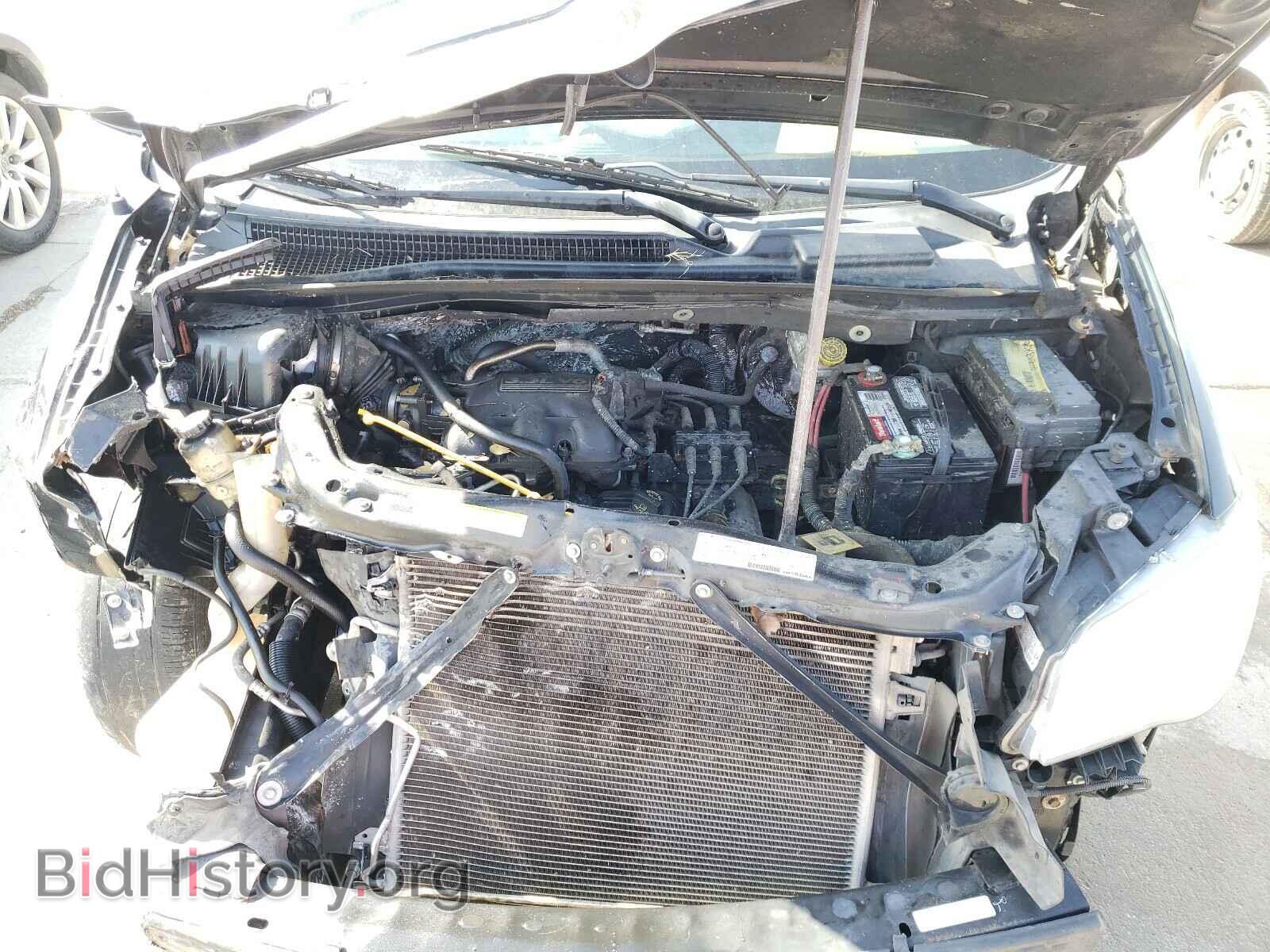 2008 CHRYSLER MINIVAN - VIN: 2A8HR44H78R107668 - Фото 7
