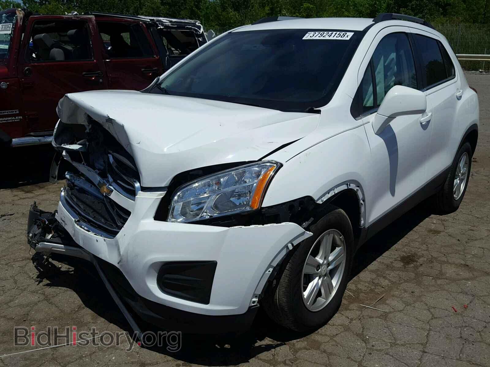 2016 CHEVROLET TRAX - VIN: 3GNCJLSB9GL261870 - Фото 2