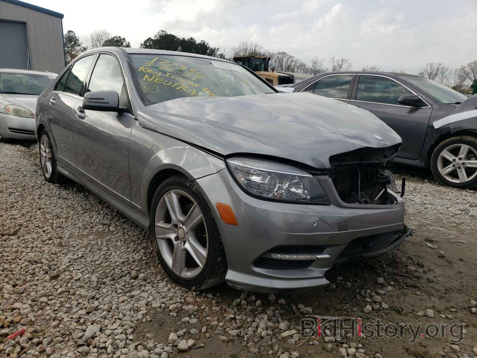 Photo WDDGF5EB2BR177335 - MERCEDES-BENZ C CLASS 2011