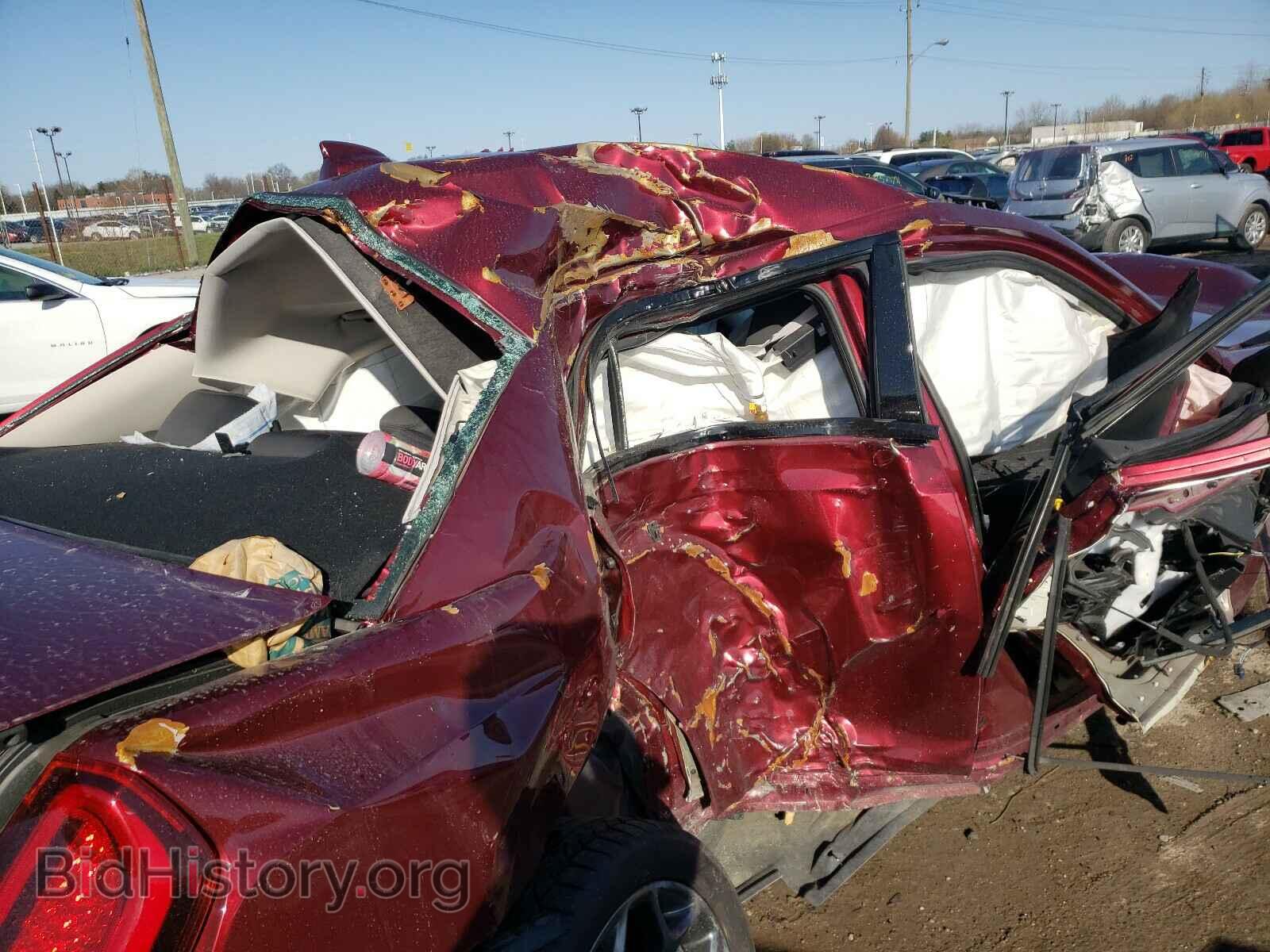2018 CHRYSLER 300 - VIN: 2C3CCAAG3JH280004 - Фото 9