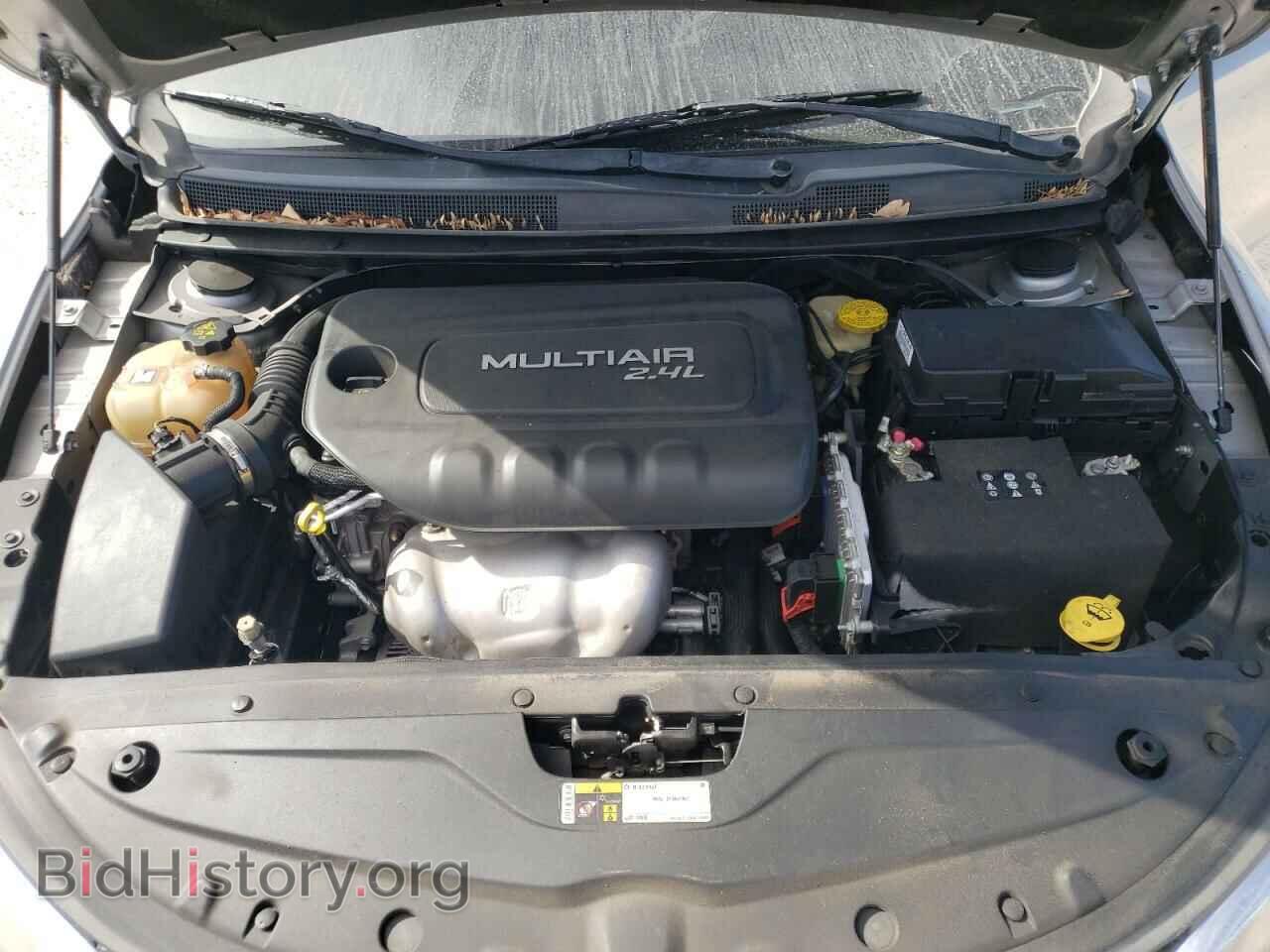 2016 CHRYSLER 200 - VIN: 1C3CCCAB5GN112977 - Фото 11