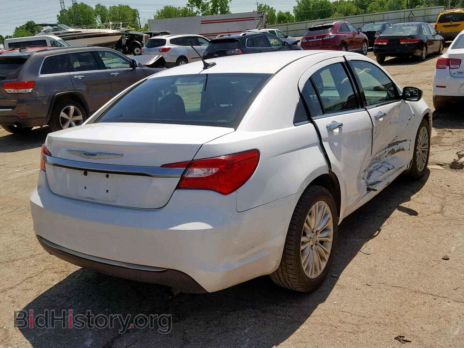 2011 CHRYSLER 200 - VIN: 1C3BC2FB7BN579793 - Фото 4
