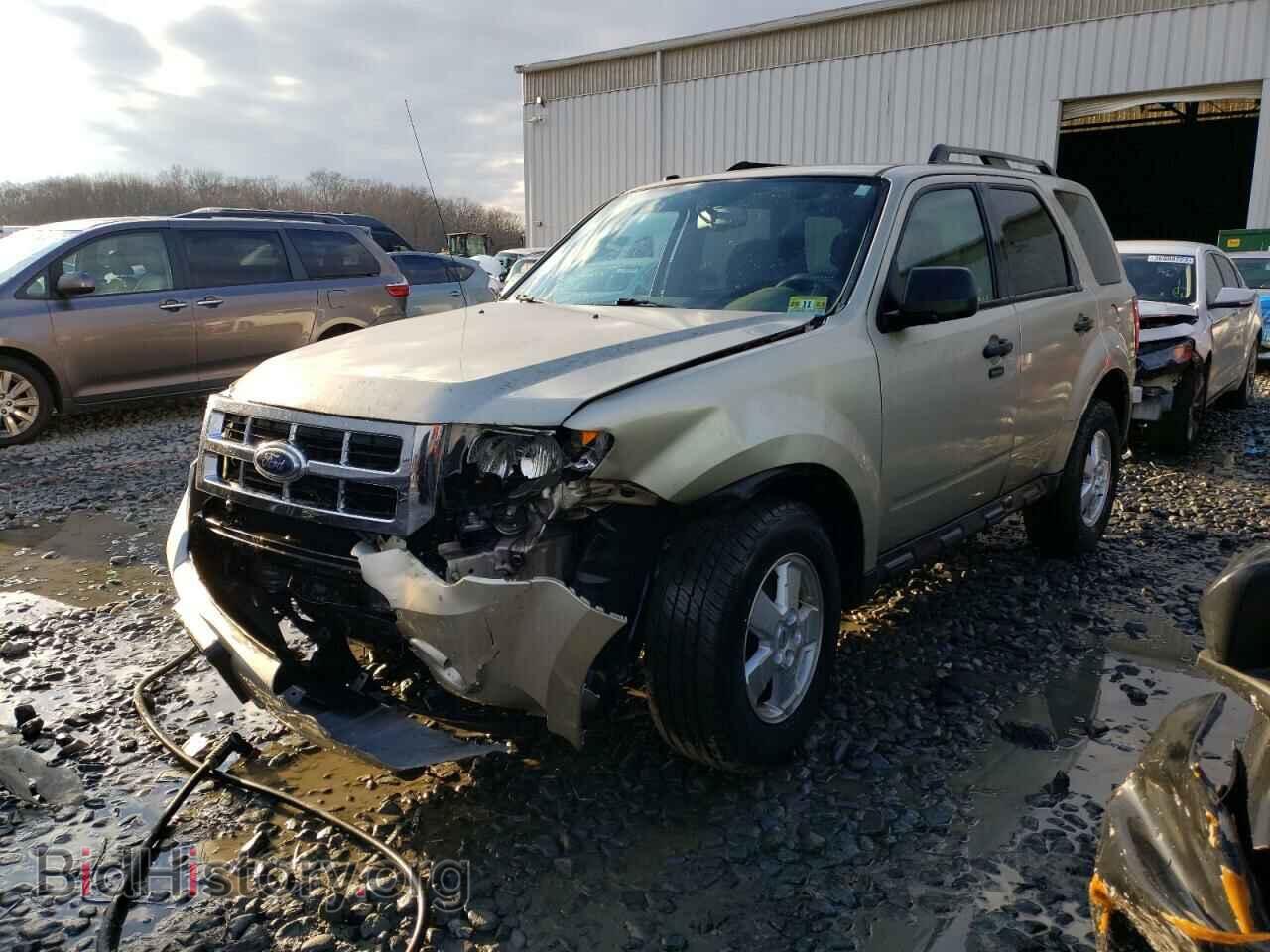 Фотография 1FMCU0DG5BKA85672 - FORD ESCAPE 2011