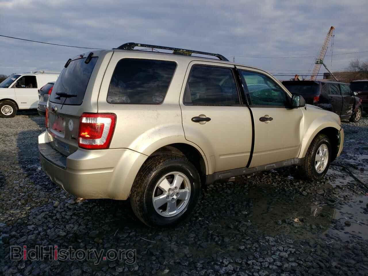 2011 FORD ESCAPE - VIN: 1FMCU0DG5BKA85672 - Фото 3