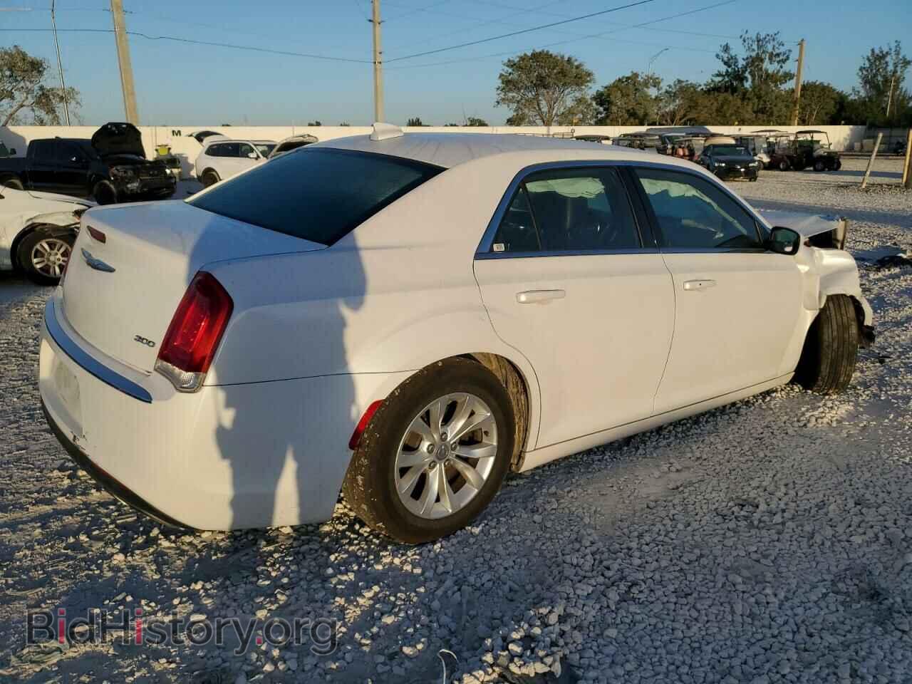 2015 CHRYSLER 300 - VIN: 2C3CCAAG1FH929953 - Фото 3