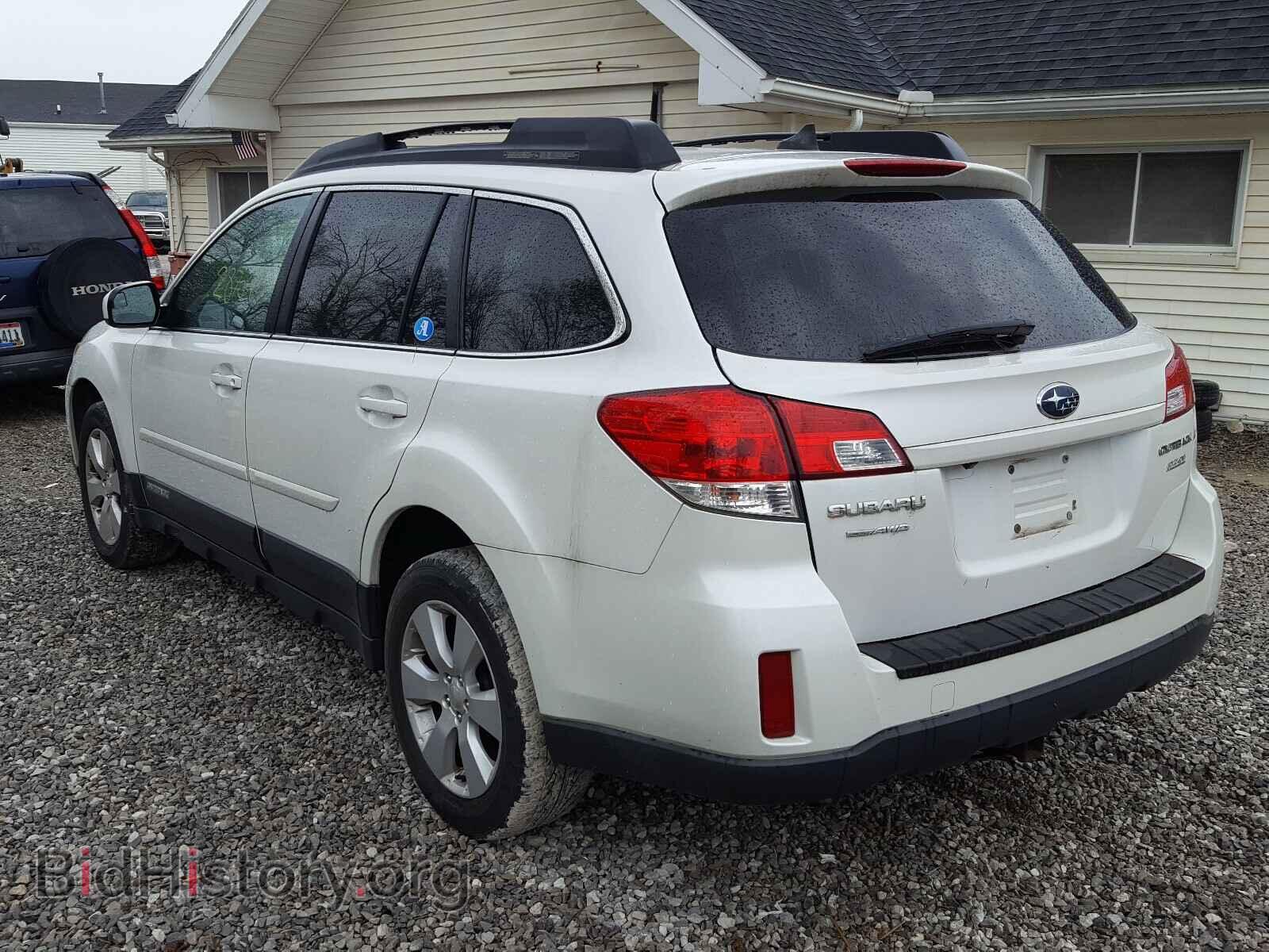 2011 SUBARU OUTBACK - VIN: 4S4BRBKC1B3395496 - Фото 3