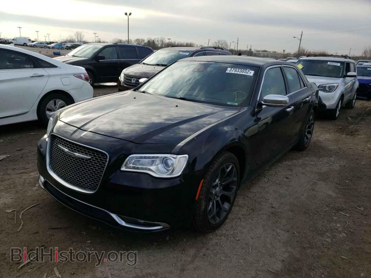 2016 CHRYSLER 300 - VIN: 2C3CCAPT2GH243975 - Фото 2