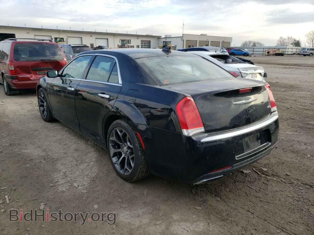 2016 CHRYSLER 300 - VIN: 2C3CCAPT2GH243975 - Фото 3
