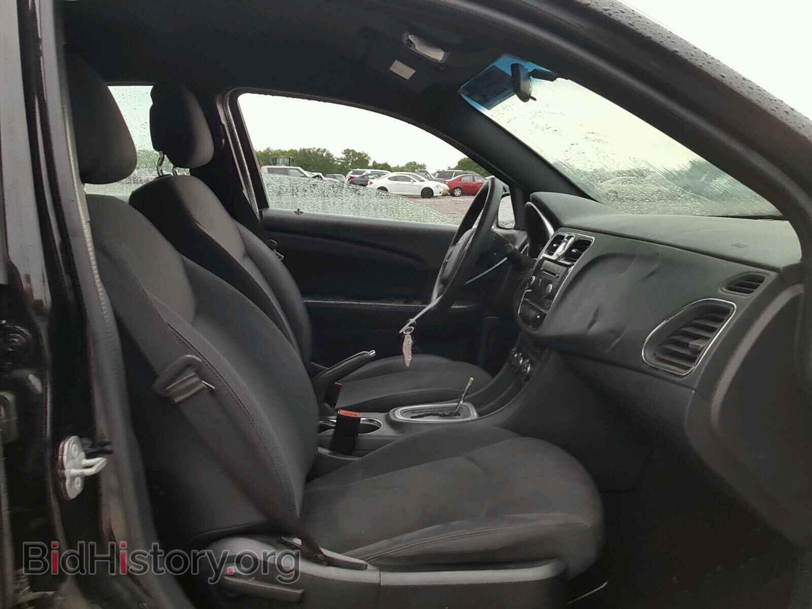 2014 CHRYSLER 200 - VIN: 1C3CCBAB6EN210830 - Фото 5