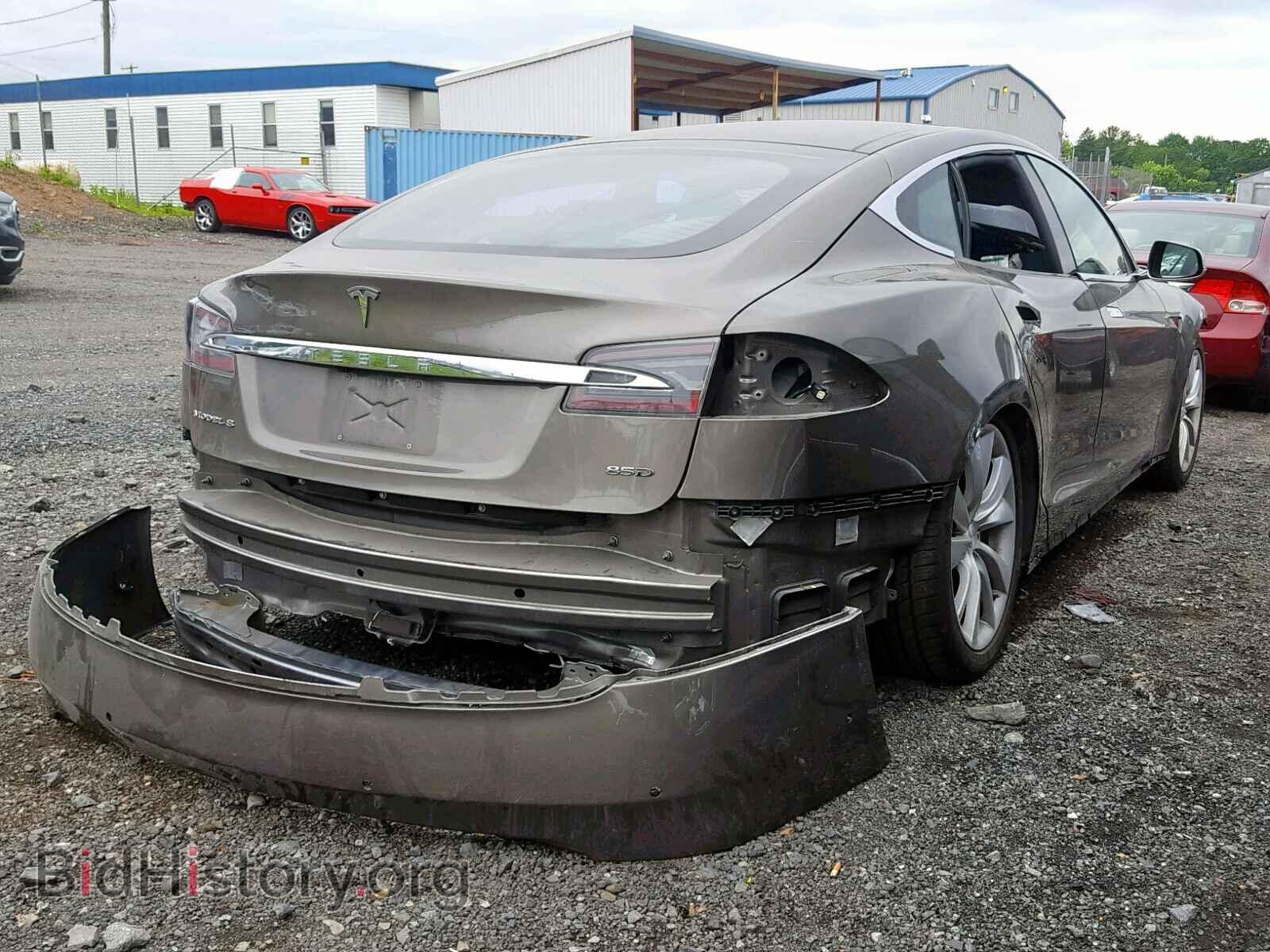 2015 TESLA MODEL S - VIN: 5YJSA1E28FF105207 - Фото 4