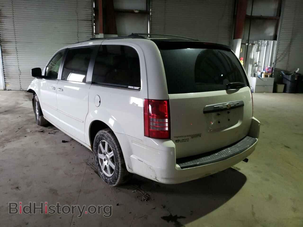 2008 CHRYSLER MINIVAN - VIN: 2A8HR54P88R674257 - Фото 3