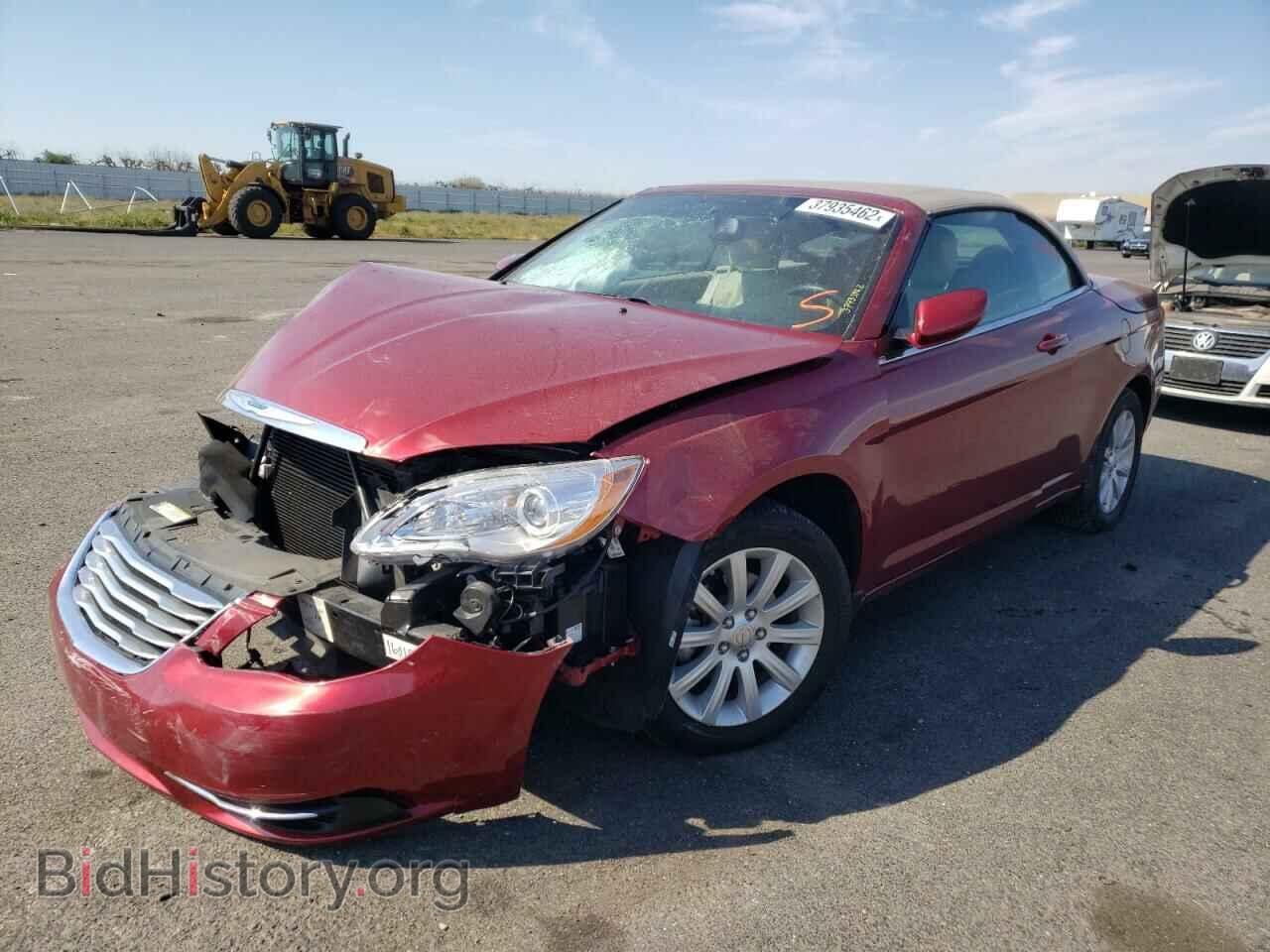 2013 CHRYSLER 200 - VIN: 1C3BCBEB4DN553947 - Фото 2