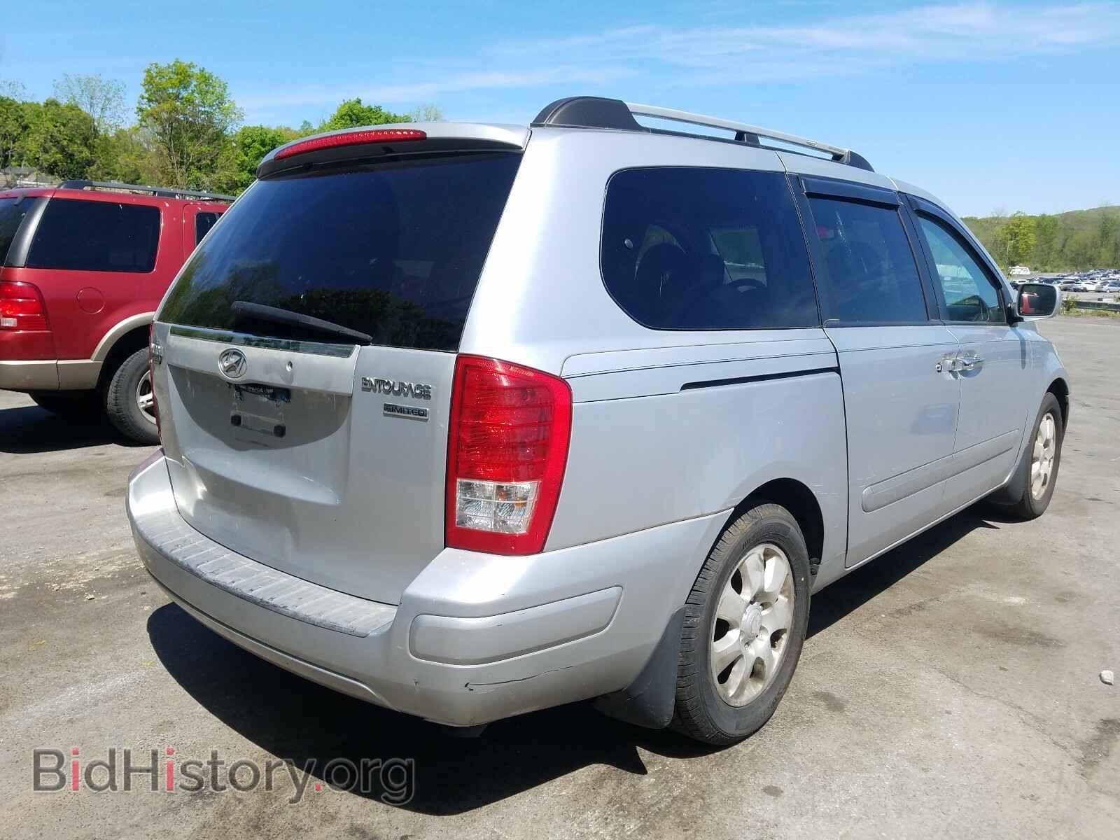 2007 HYUNDAI ENTOURAGE - VIN: KNDMC233776014141 - Фото 4