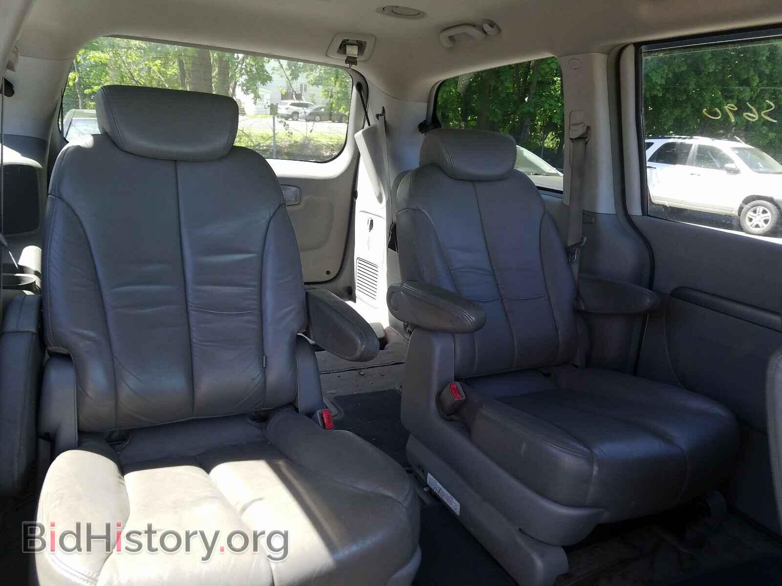 2007 HYUNDAI ENTOURAGE - VIN: KNDMC233776014141 - Фото 6