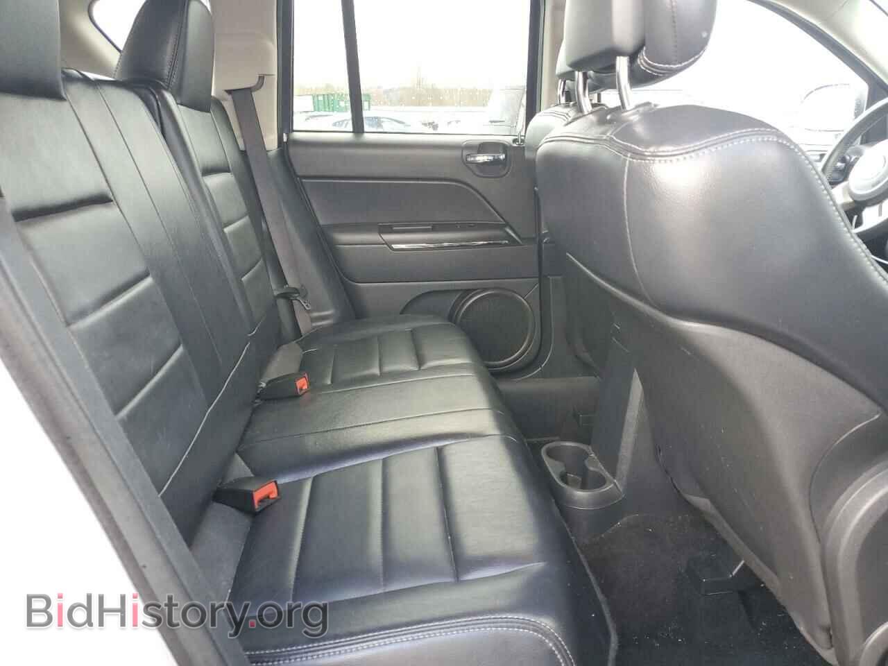 2011 JEEP COMPASS - VIN: 1J4NF5FBXBD276556 - Photo 11