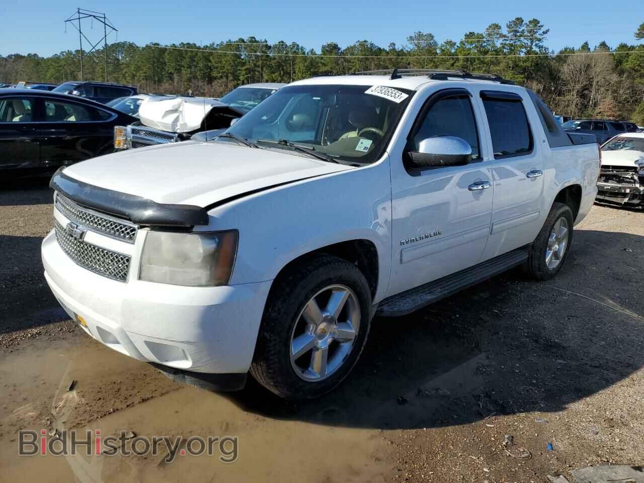 Photo 3GNMCFE08BG158385 - CHEVROLET AVALANCHE 2011