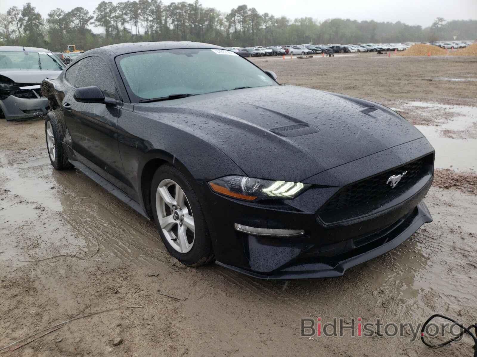Photo 1FA6P8TH7J5174583 - FORD MUSTANG 2018