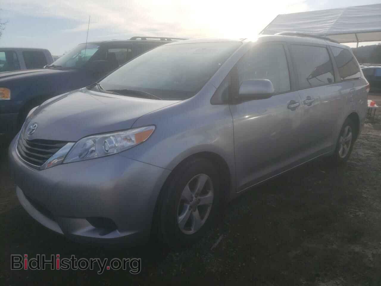 Фотография 5TDKK3DC1CS230687 - TOYOTA SIENNA 2012