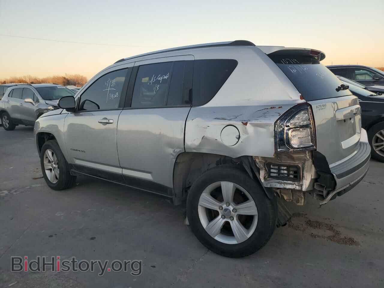 2011 JEEP COMPASS - VIN: 1J4NT1FB5BD170775 - Photo 2