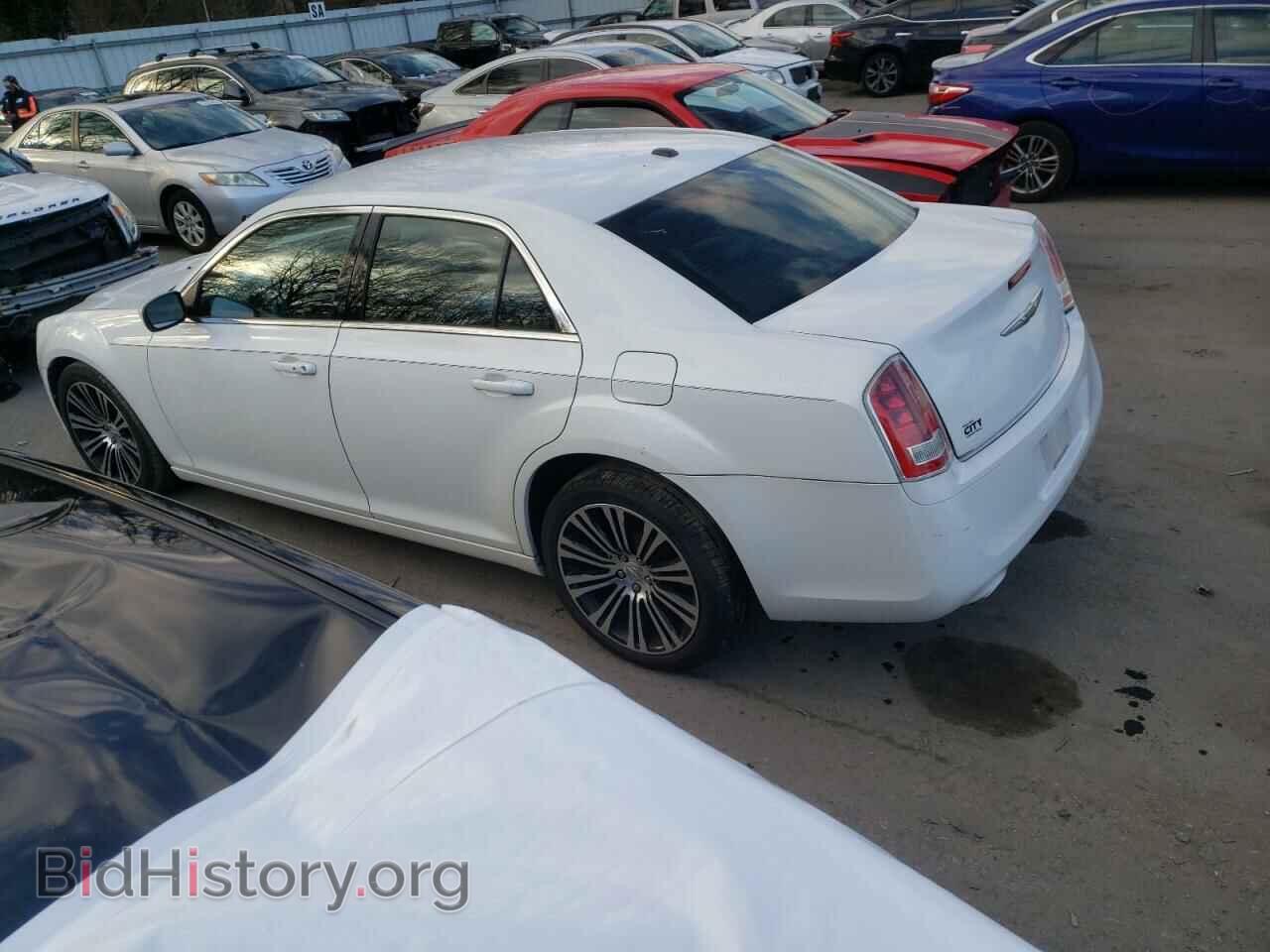 2014 CHRYSLER 300 - VIN: 2C3CCABG9EH200936 - Фото 2