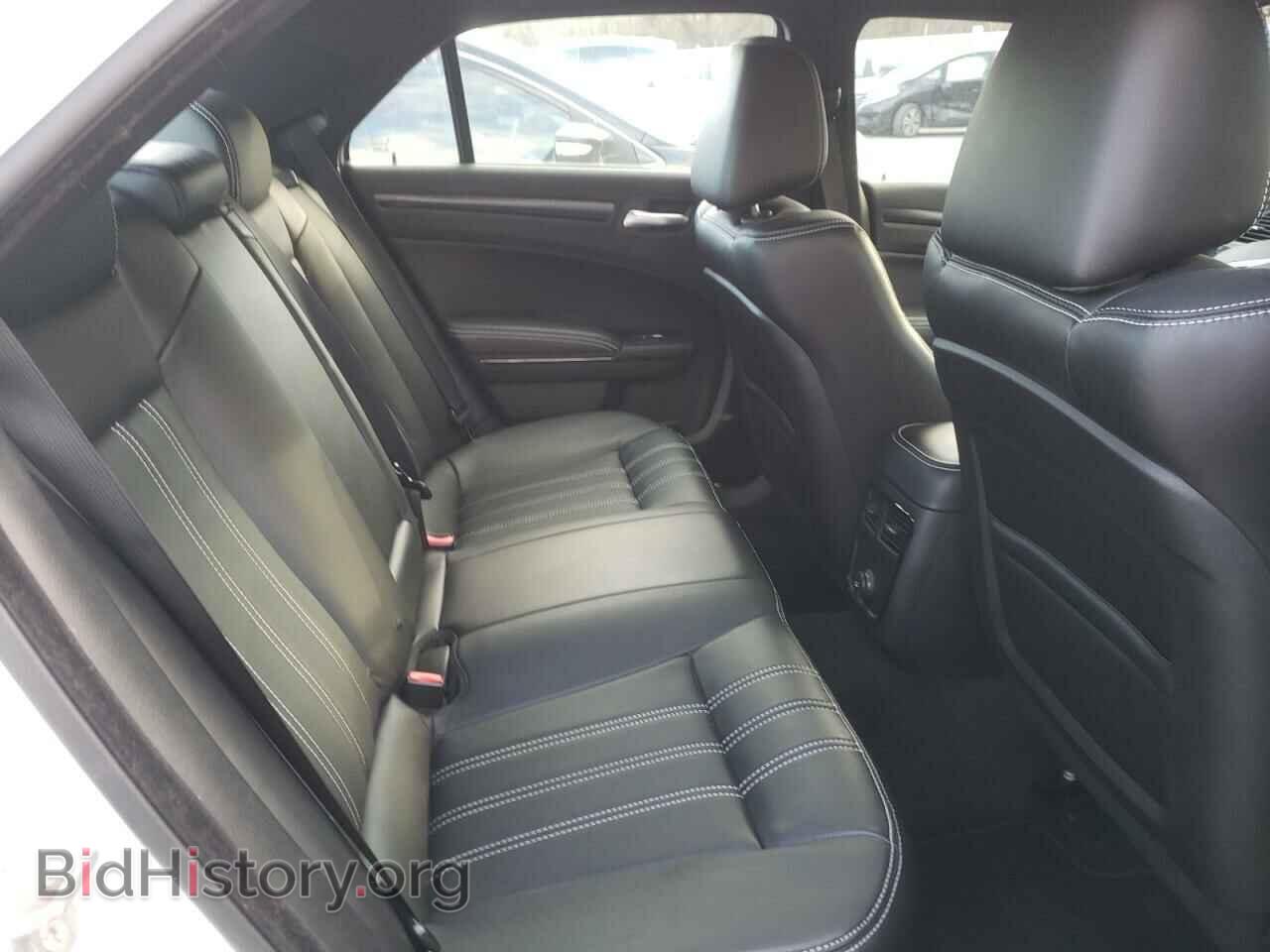 2014 CHRYSLER 300 - VIN: 2C3CCABG9EH200936 - Фото 10