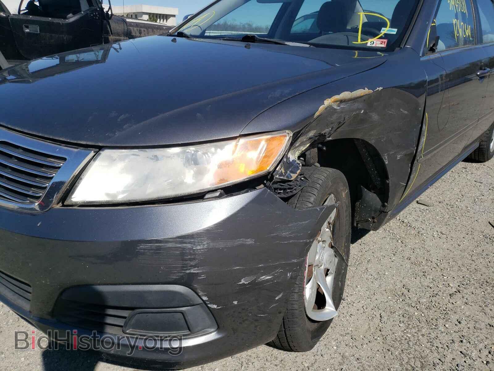 2009 KIA OPTIMA - VIN: KNAGE228295306547 - Фото 9