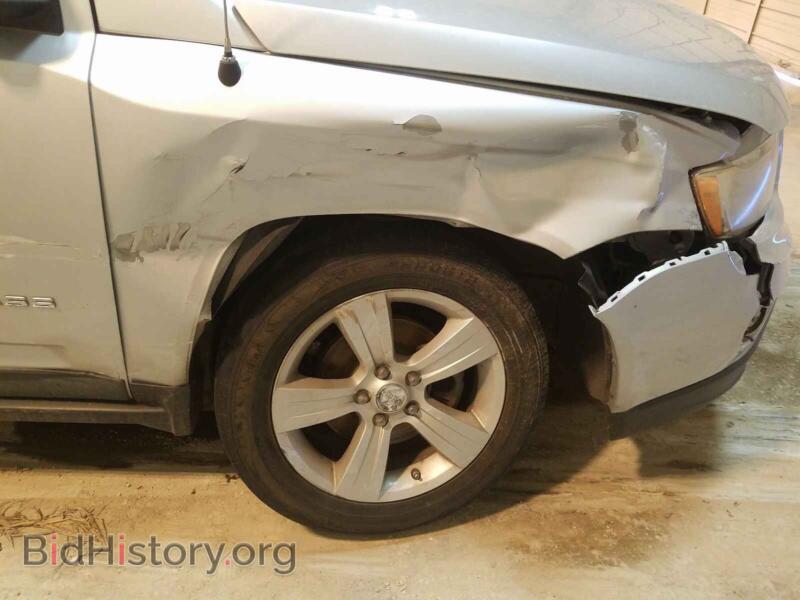 2011 Jeep COMPASS (VIN 1J4NT1FB2BD215753) — photo 10 of 10