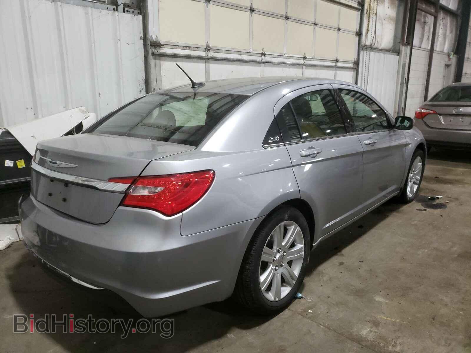 2013 CHRYSLER 200 - VIN: 1C3CCBAB9DN704498 - Фото 4