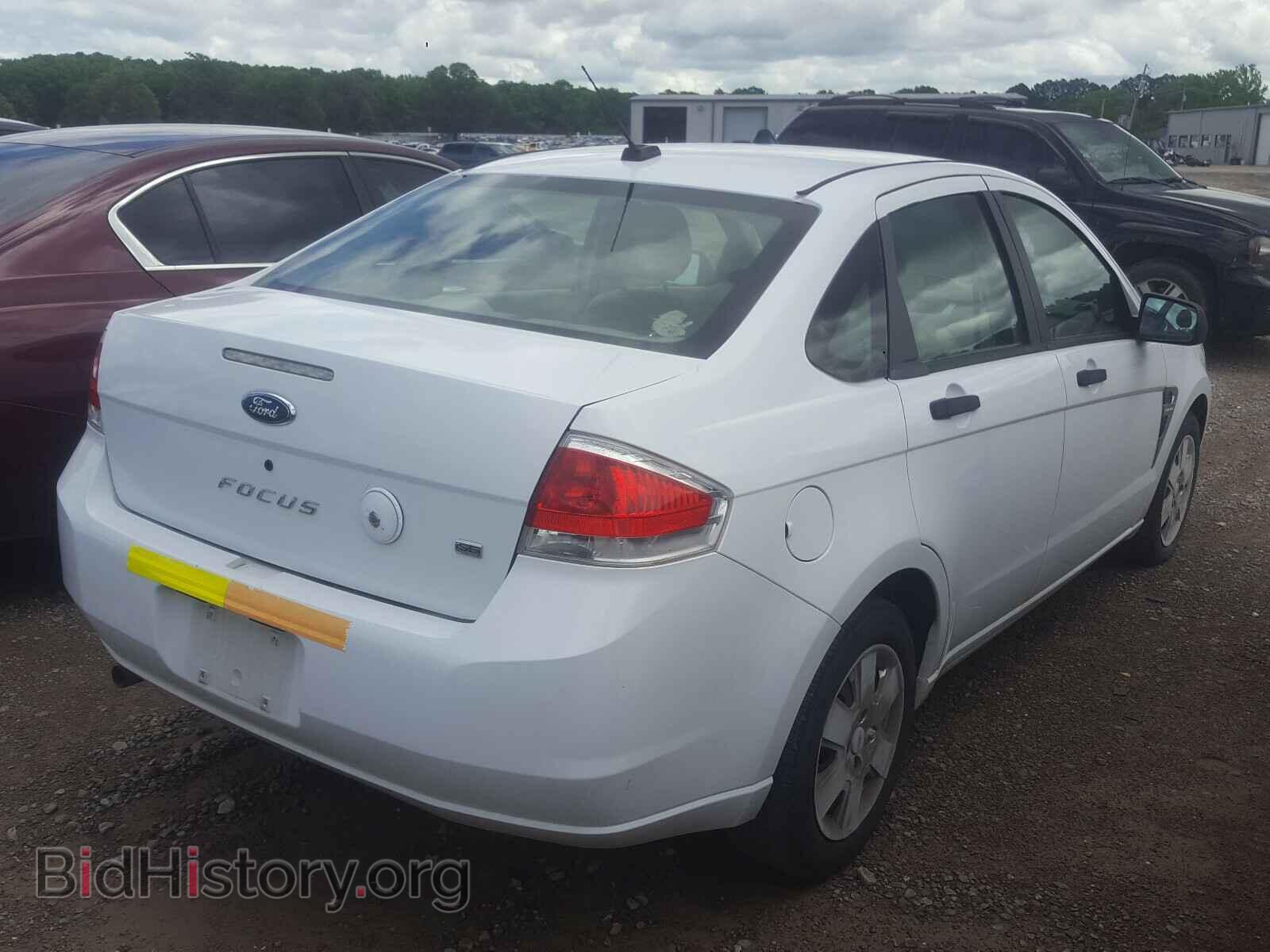 2008 FORD FOCUS - VIN: 1FAHP35N78W282995 - Photo 4