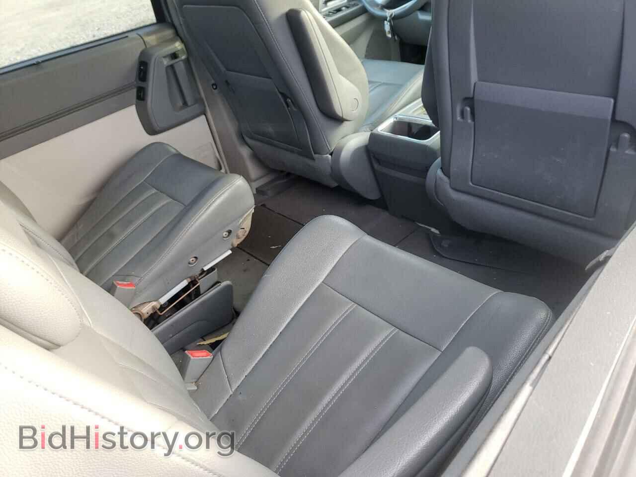 2008 CHRYSLER MINIVAN - VIN: 2A8HR54P58R801384 - Фото 6