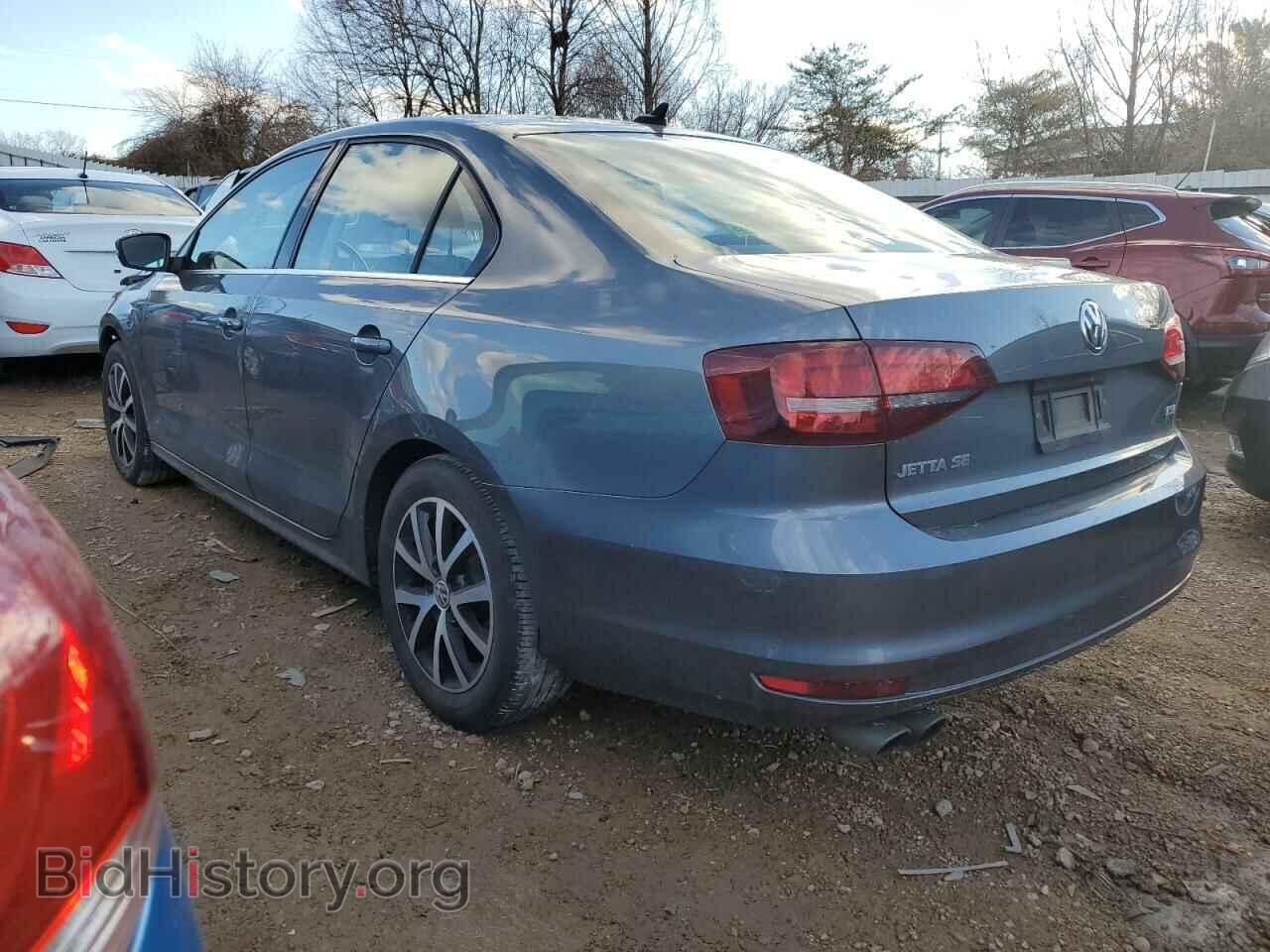 2017 VOLKSWAGEN JETTA - VIN: 3VWDB7AJ0HM323546 - Фото 2