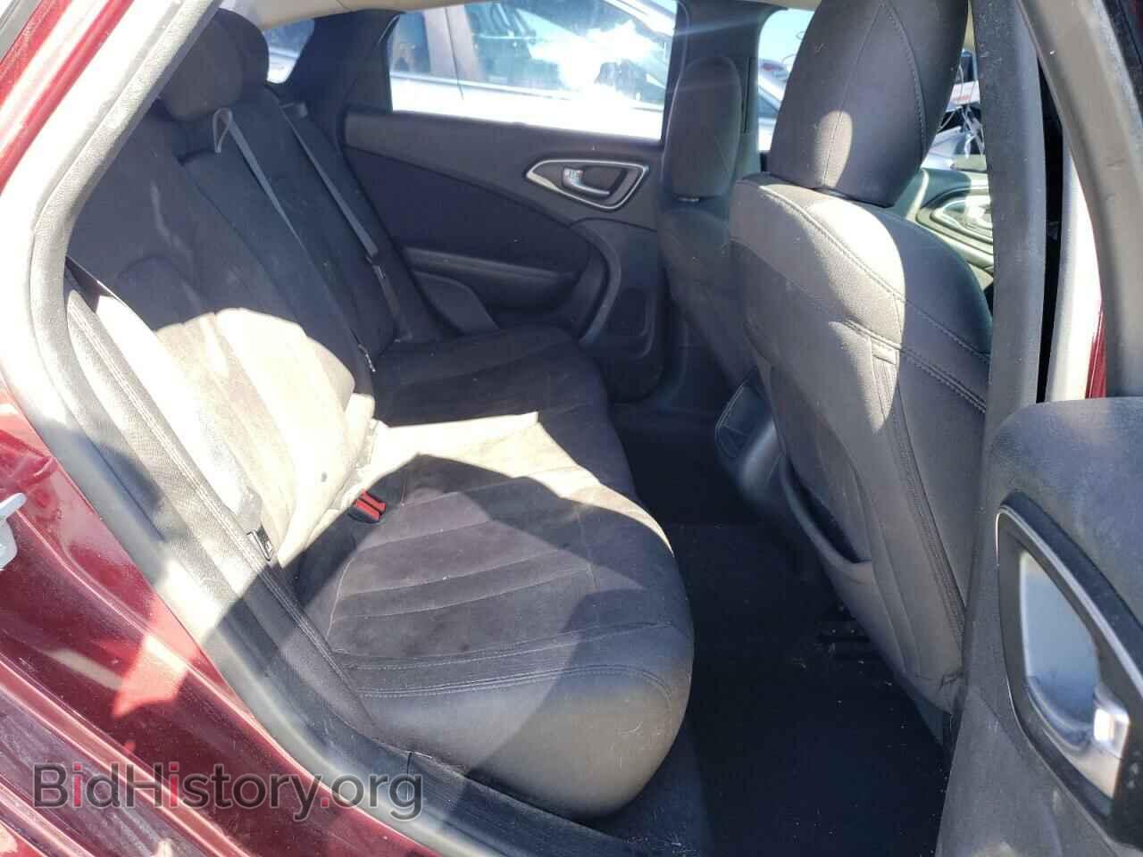 2015 CHRYSLER 200 - VIN: 1C3CCCAB5FN685571 - Фото 6