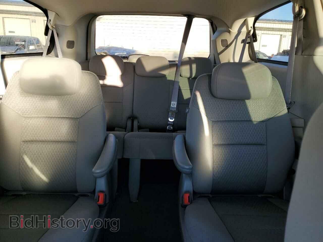 2008 CHRYSLER MINIVAN - VIN: 2A8HR54PX8R736421 - Фото 10