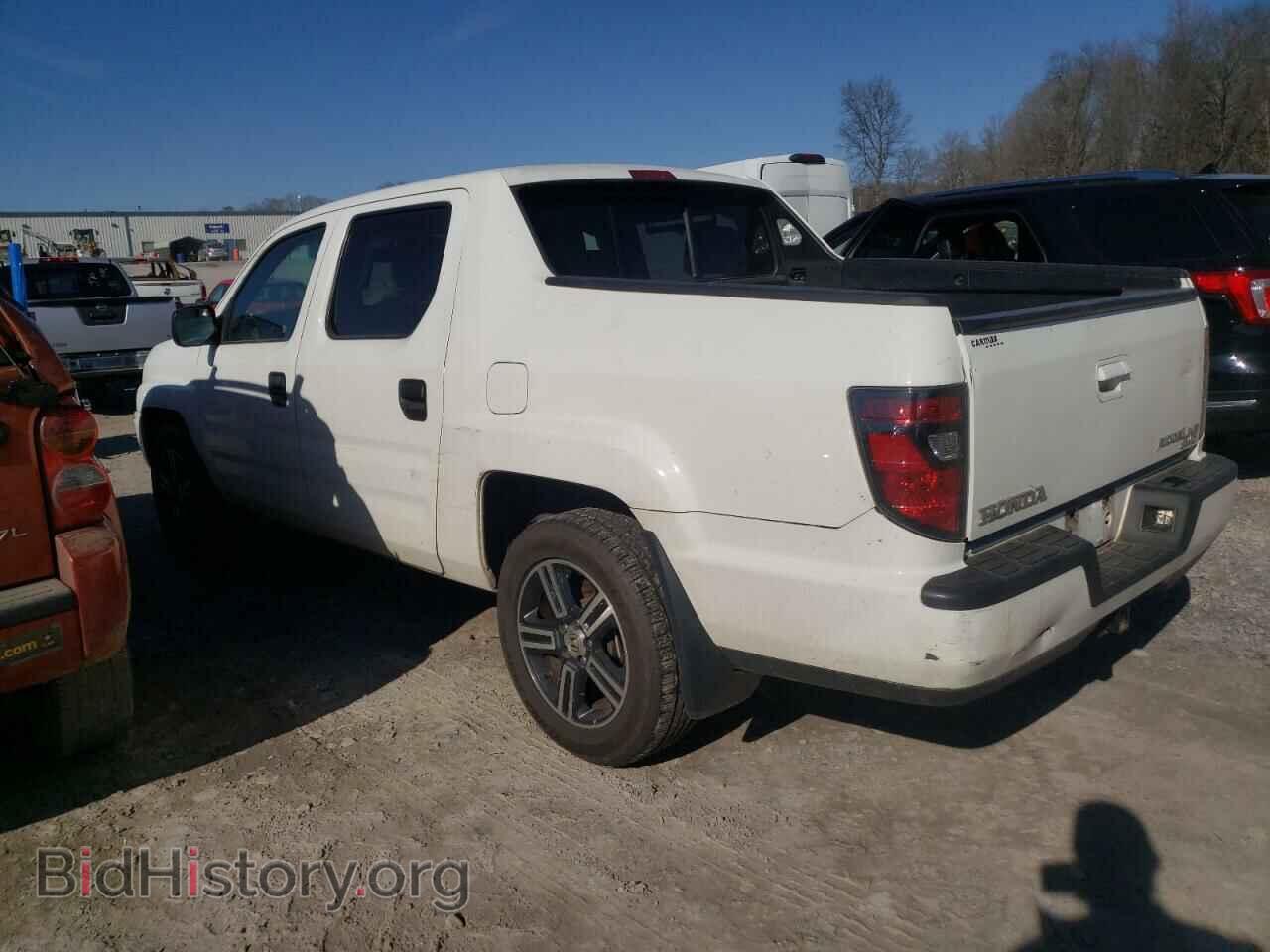 2013 HONDA RIDGELINE - VIN: 5FPYK1F70DB002076 - Фото 2